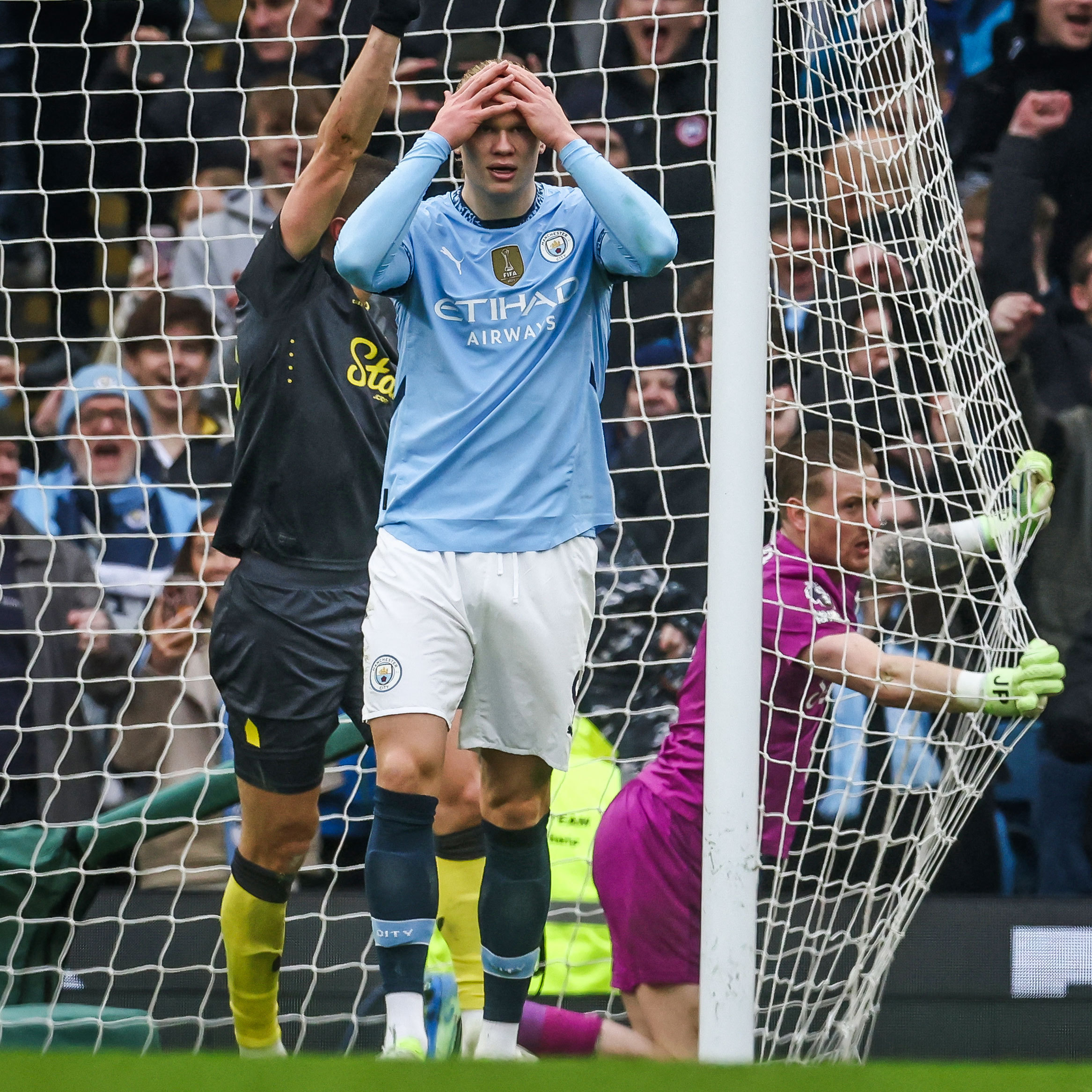 关于哈兰德回归赛场，挺进下一轮首场状态亮眼，G2观众沸腾！的信息